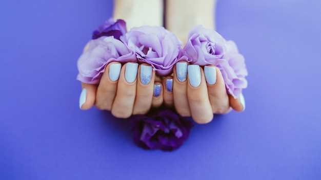 Фиолетовые ногти: модные тренды 2021 года